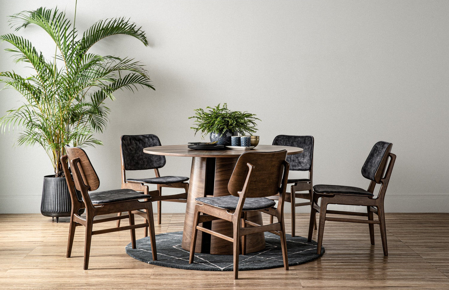 Kirov Dining Table