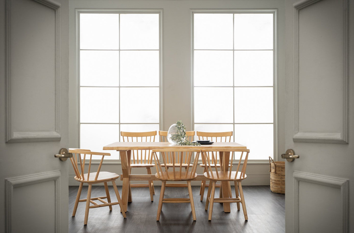 Fomina Dining Table