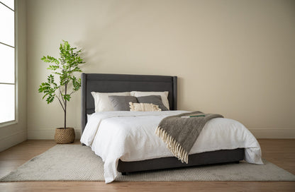 Quardris Queen Bed